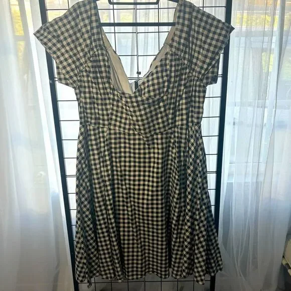 Torrid Retro Chic Black and White Gingham Off the Shoulder A-Line Midi Dress EUC - Picture 1 of 10